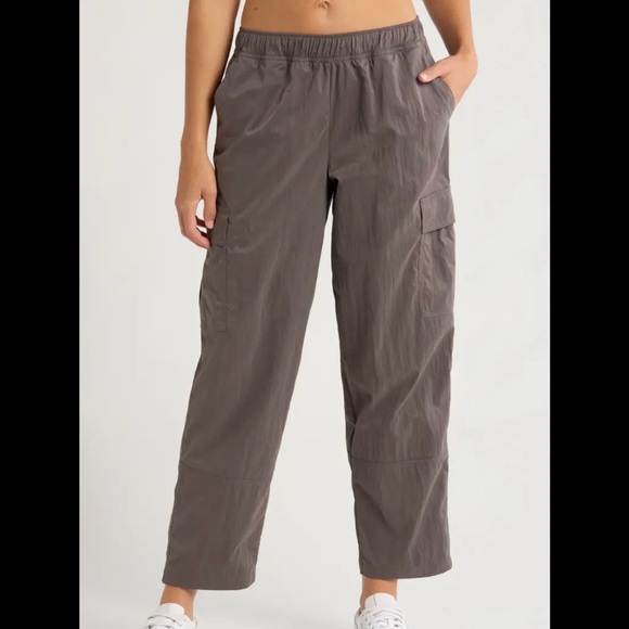 Zella Pants - Zella Boundless Cargo Ankle Pants Brown Casual Comfortable Athletic Size Medium